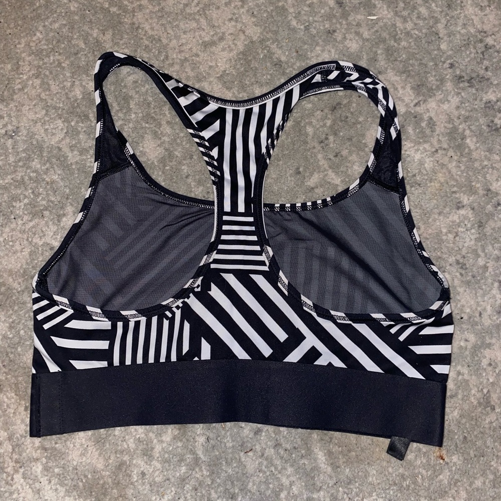 Victoria Secret sports bra - Picture 2 of 3